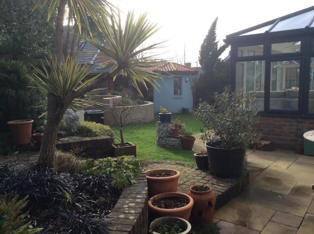 Weston Cottage Poole Buitenkant foto